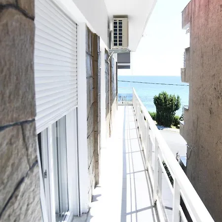Oceanview 1